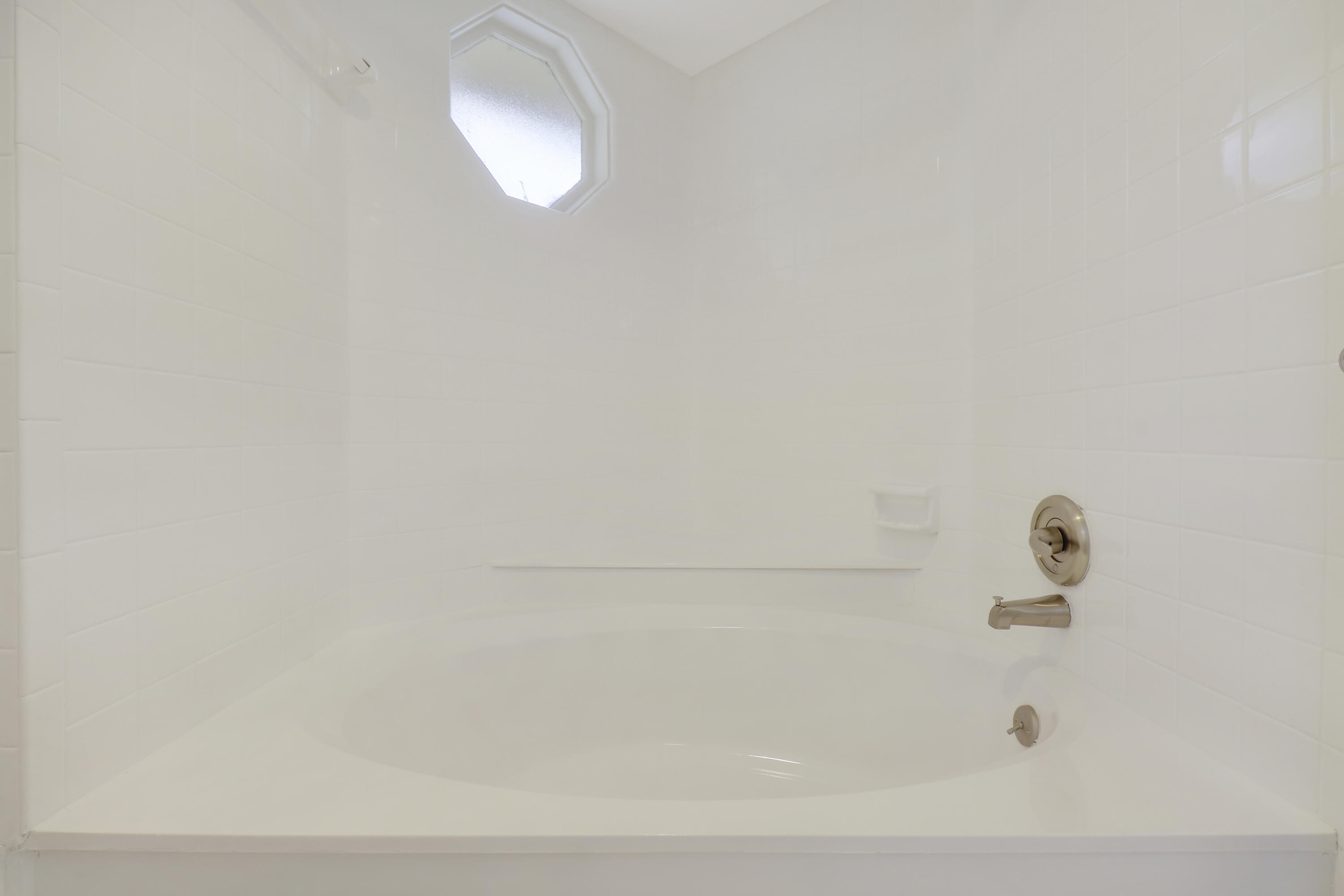 153 Seabreeze Circle Jupiter, FL 33477 - Photo 18 of 38 House1-20