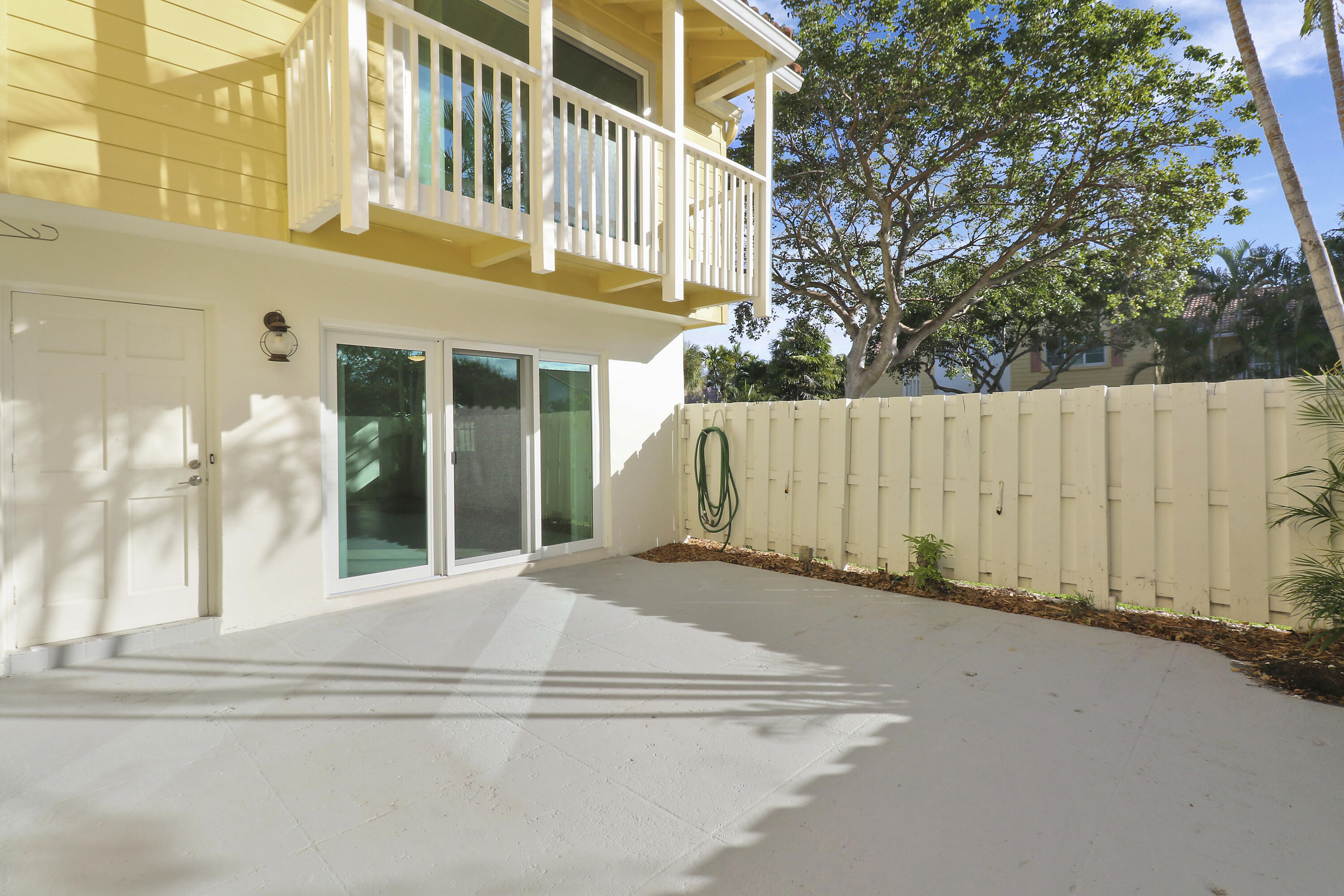 153 Seabreeze Circle Jupiter, FL 33477 - Photo 2 of 38 House1-30