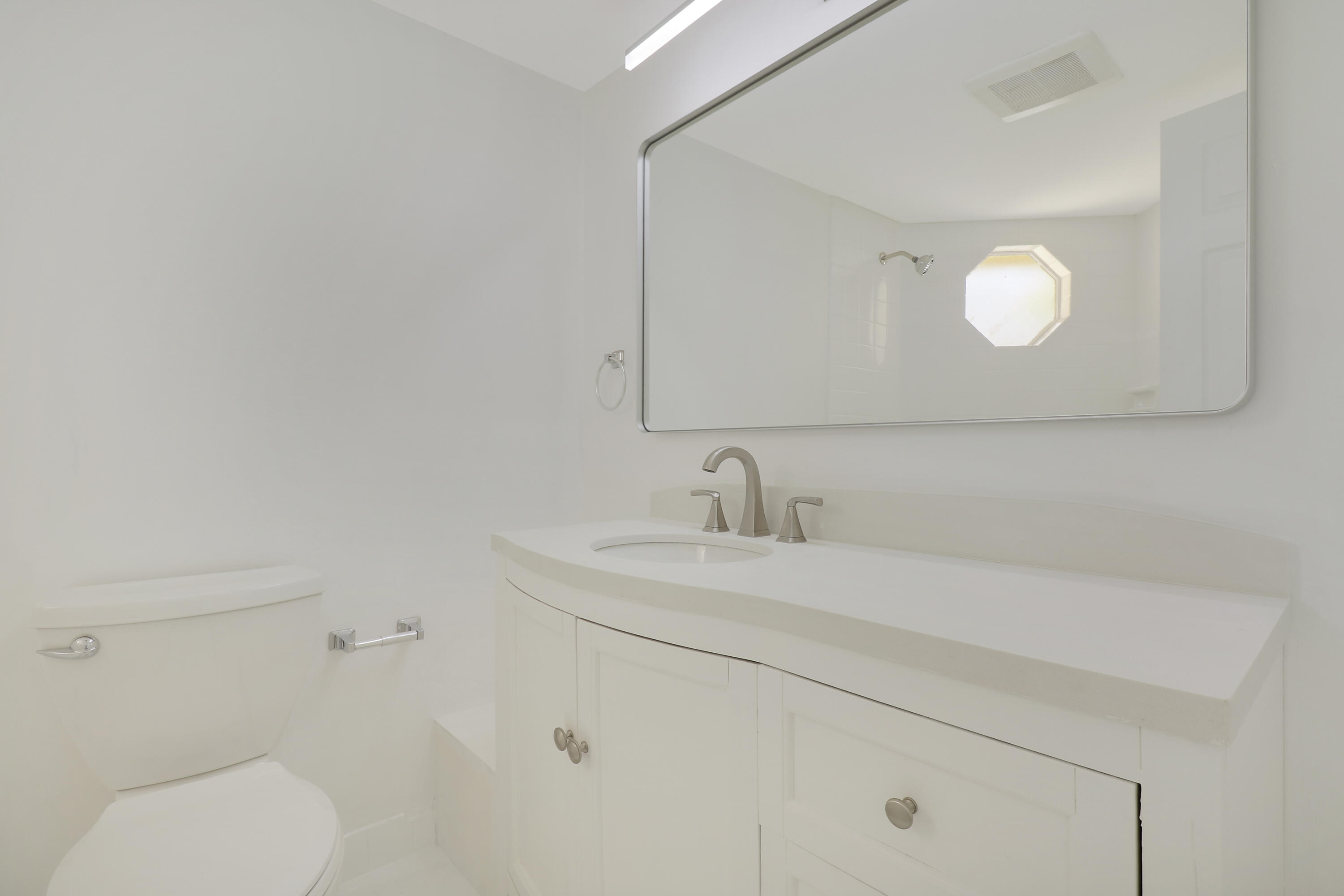 153 Seabreeze Circle Jupiter, FL 33477 - Photo 22 of 38 House1-21