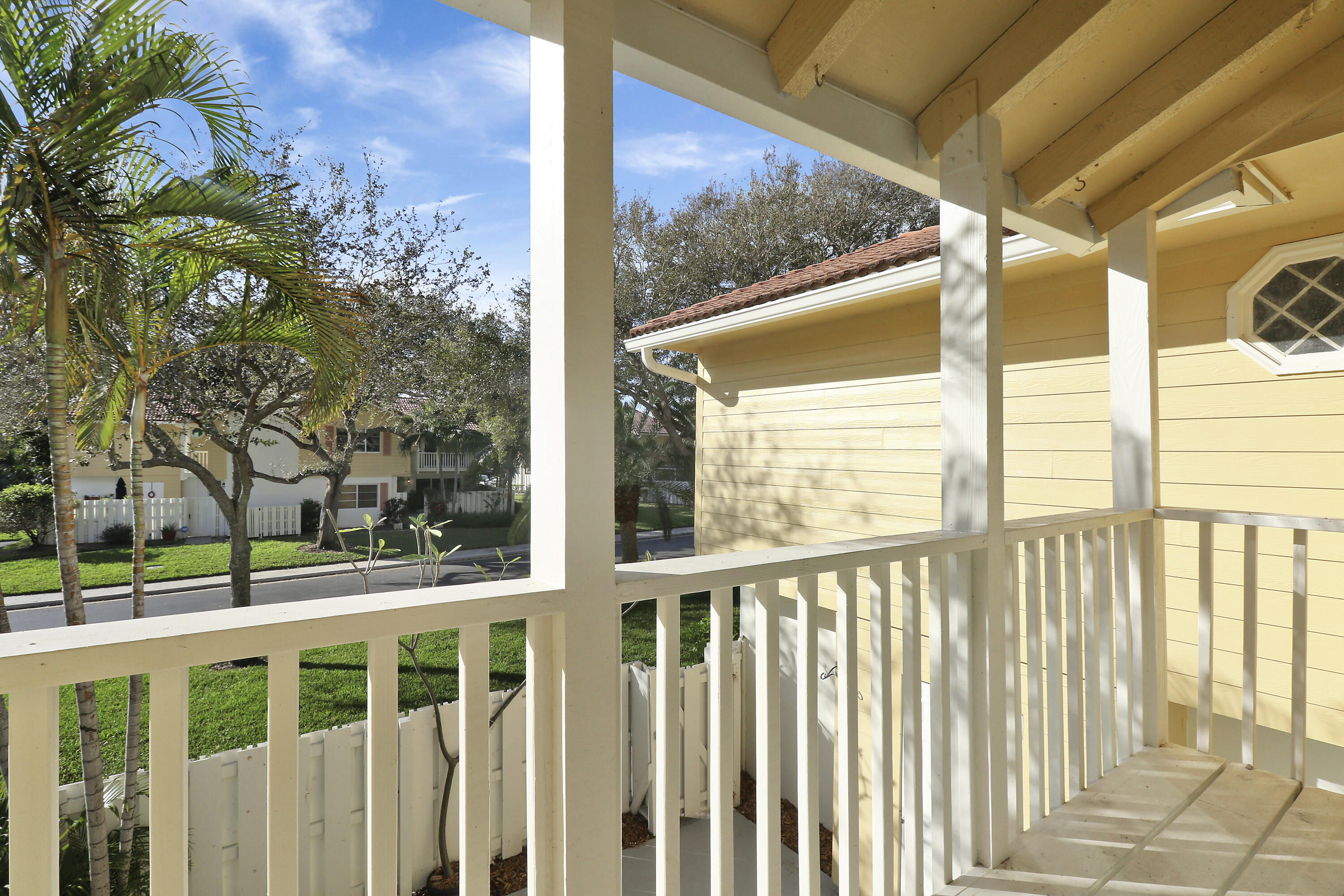 153 Seabreeze Circle Jupiter, FL 33477 - Photo 24 of 38 House1-26