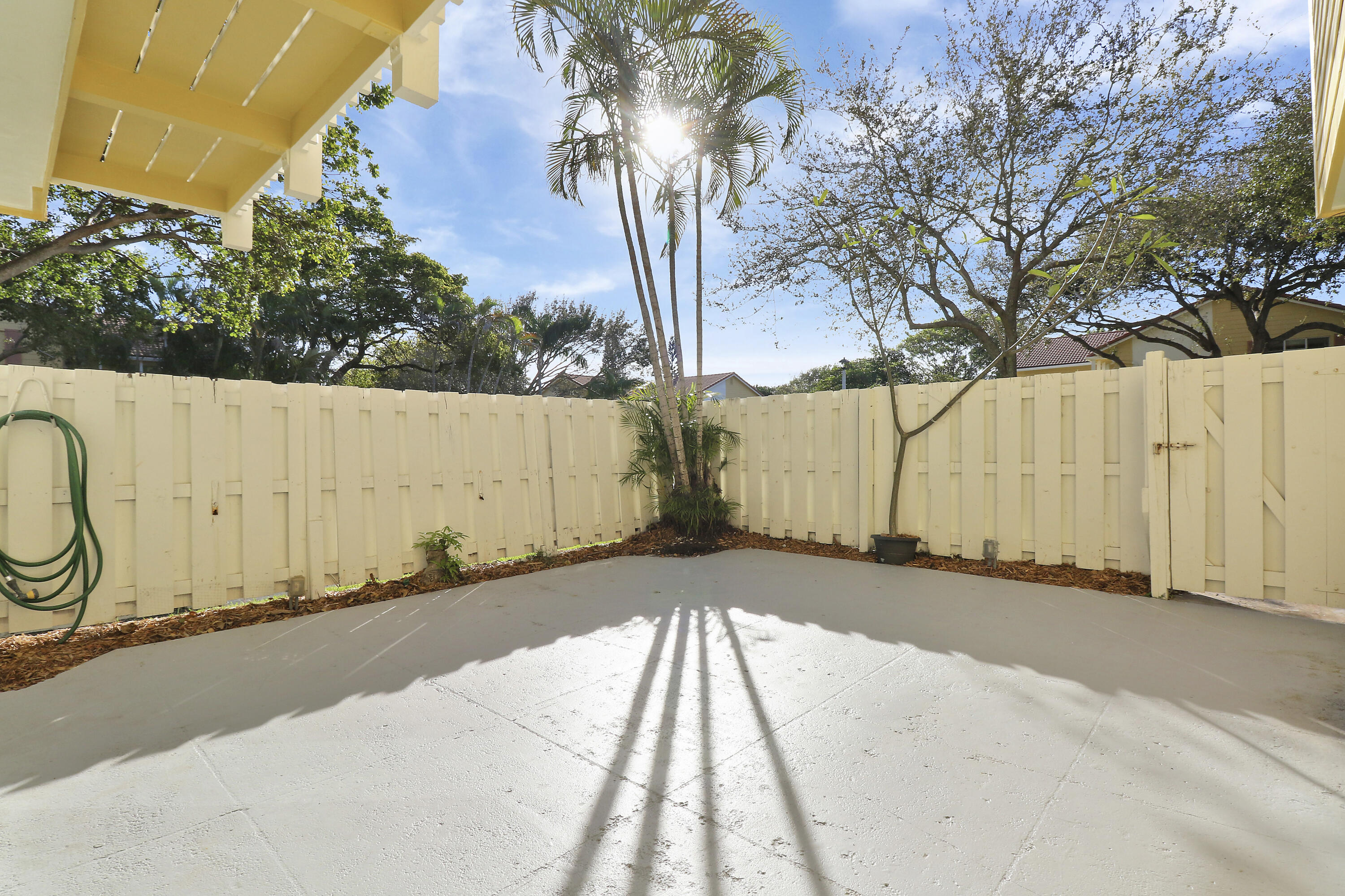 153 Seabreeze Circle Jupiter, FL 33477 - Photo 25 of 38 House1-27