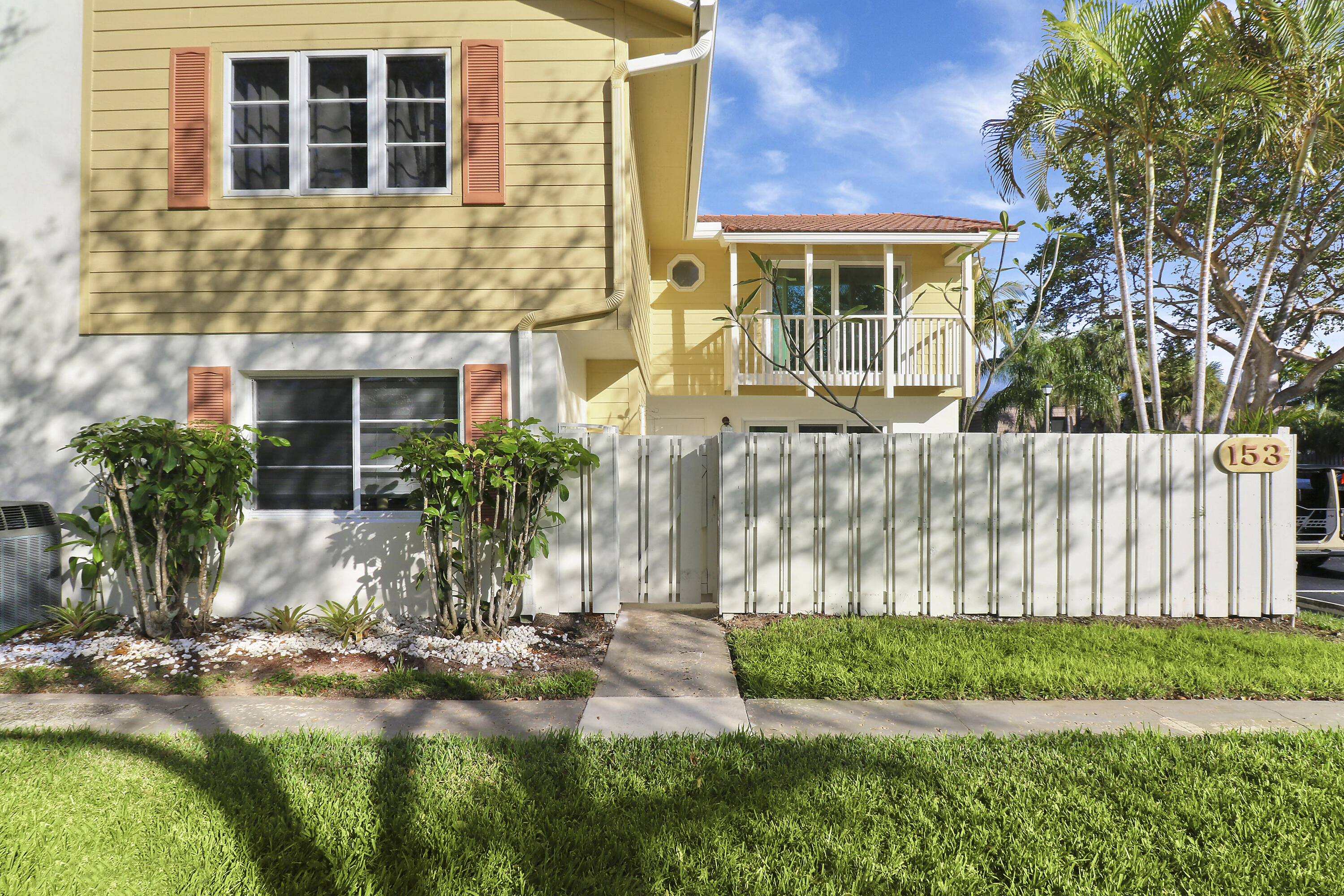 153 Seabreeze Circle Jupiter, FL 33477 - Photo 28 of 38 House1-31