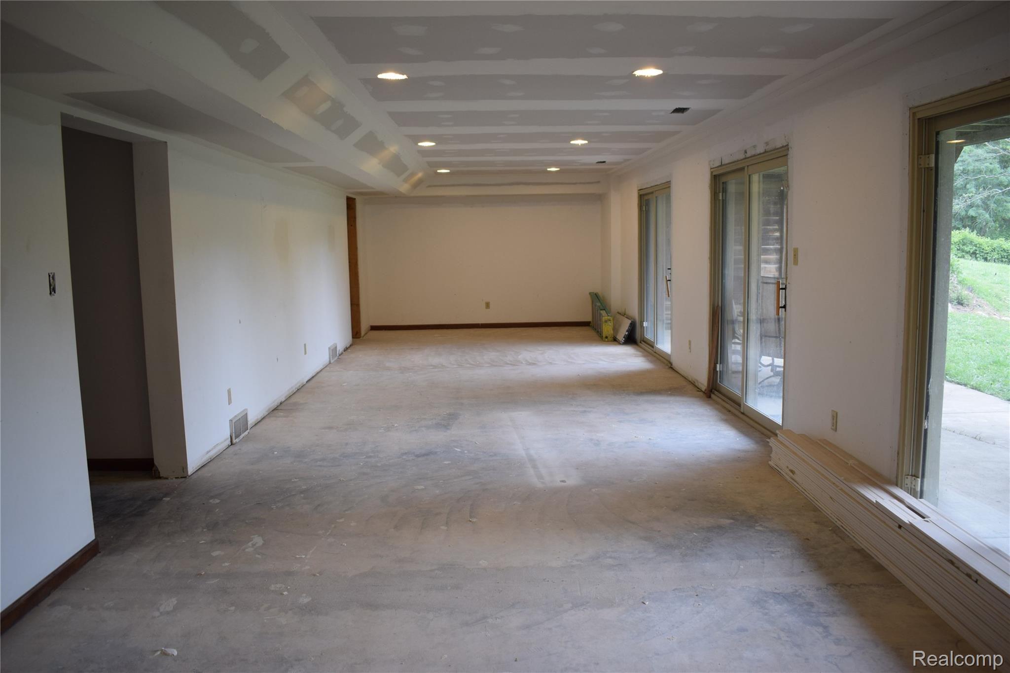 7067 Smith Road Gaines, MI 48436 - Photo 54 of 56 DSC_0276.JPG