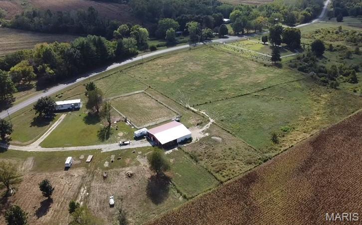 191 East 650 Avenue Mulberry Grove, IL 62262 - Photo 3 of 18