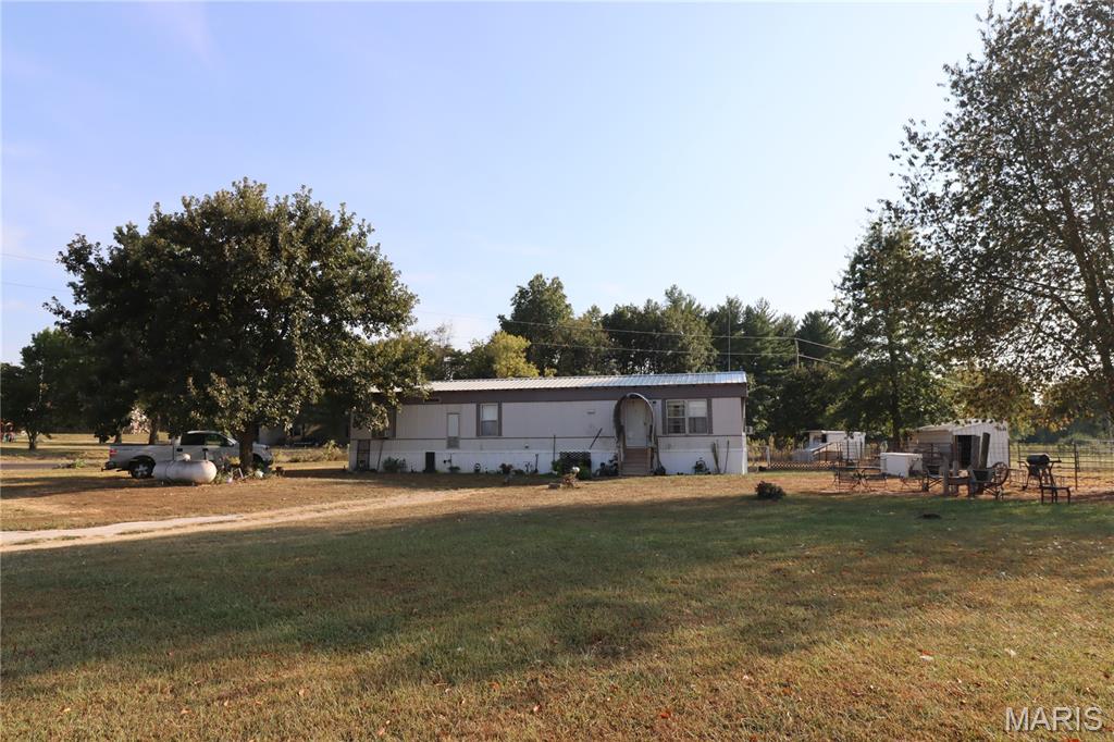 191 East 650 Avenue Mulberry Grove, IL 62262 - Photo 10 of 18