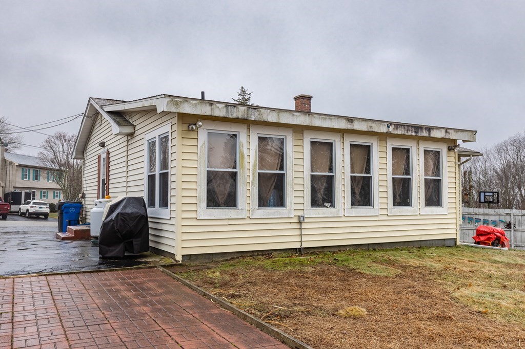 28 Major Drive Plainfield, CT 06374 - Photo 5 of 32