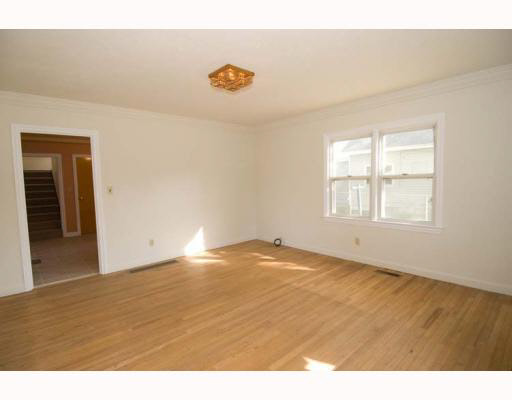 20197 Brick Road South Bend, IN 46637 - Photo 3 of 12 Gallery Image 3