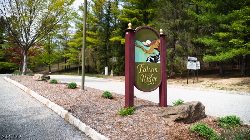343 Falcon Ridge Way South Hamburg, NJ 07419 - Photo 20 of 27