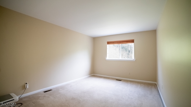 343 Falcon Ridge Way South Hamburg, NJ 07419 - Photo 24 of 27