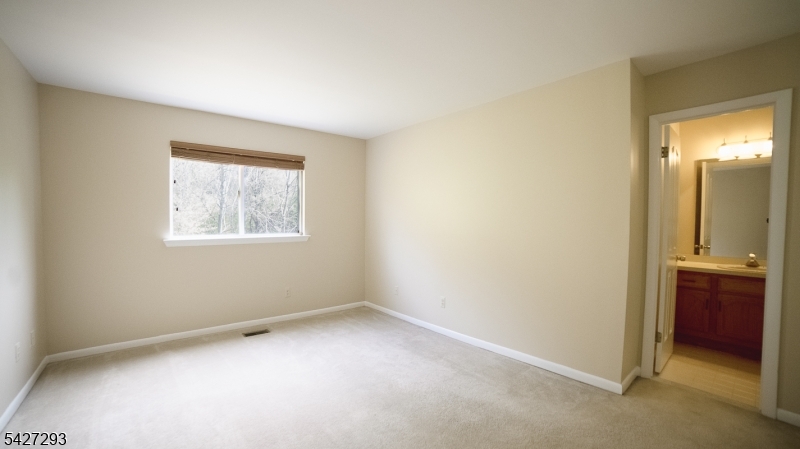 343 Falcon Ridge Way South Hamburg, NJ 07419 - Photo 26 of 27