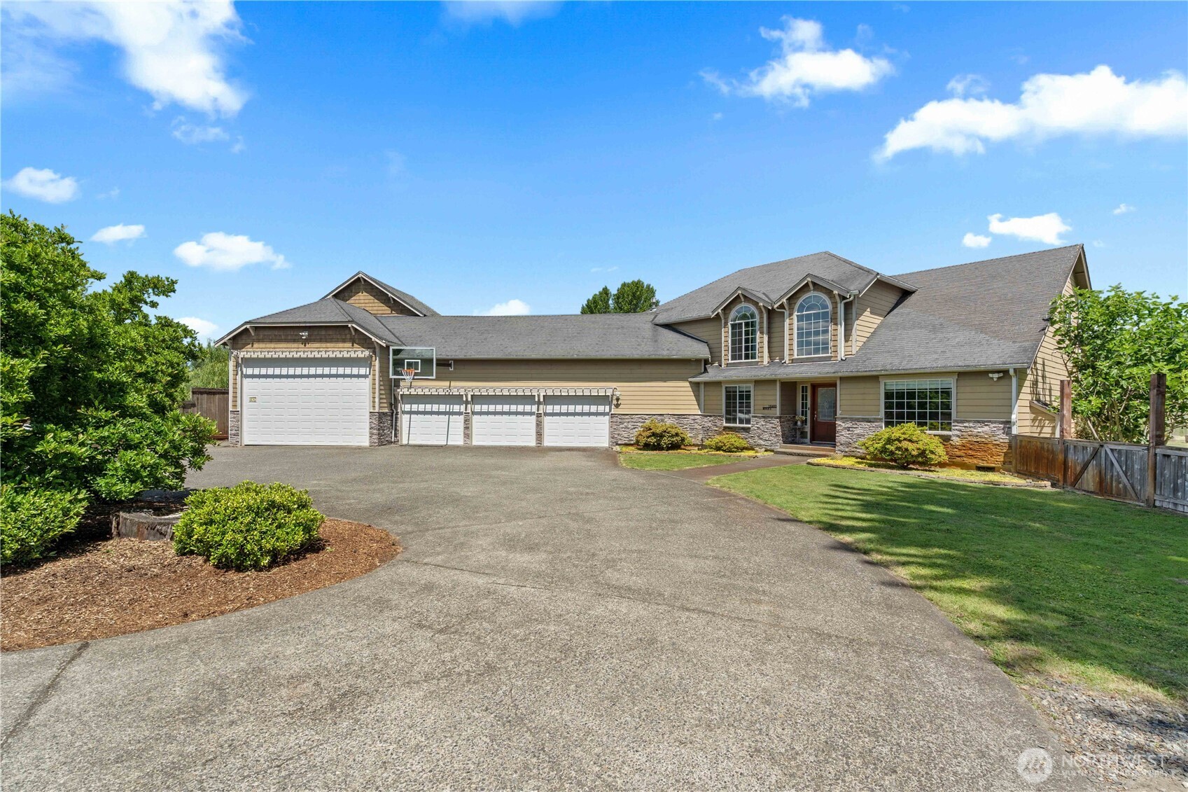 16405 86th Street East Sumner, WA 98390 - Photo 2 of 40