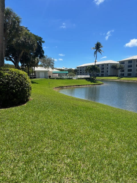 6109 Balboa Circle, Unit 206 Boca Raton, FL 33433 - Photo 16 of 19 Manicured Grounds