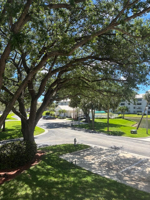 6109 Balboa Circle, Unit 206 Boca Raton, FL 33433 - Photo 19 of 19 Walkways