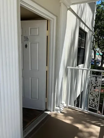 $2,400 | 6109 Balboa Circle, Unit 206, Boca Raton, FL 33433