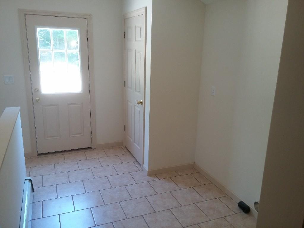 81 Union Road Waldoboro, ME 04572 - Photo 7 of 24 Mudroom, laundry room, closet side...