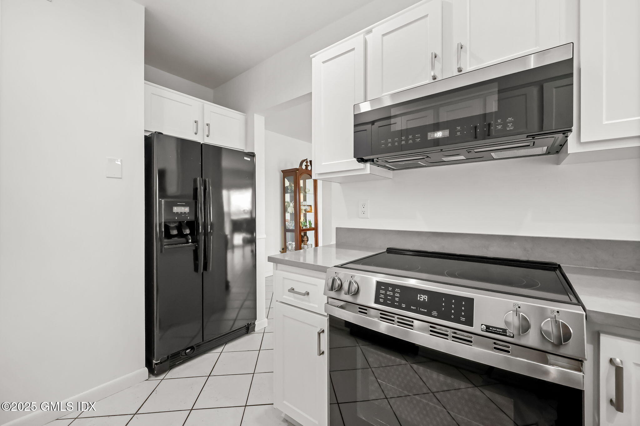 1234 Windward Road, Unit 1234 Milford, CT 06461 - Photo 14 of 33 12-web-or-mls-1234-windward-rd