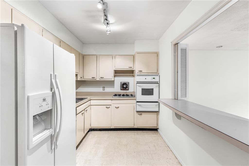 2965 Pharr Ct S Northwest, Unit 413 Atlanta, GA 30305 - Photo 4 of 39