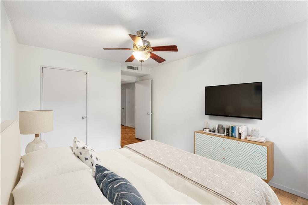 2965 Pharr Ct S Northwest, Unit 413 Atlanta, GA 30305 - Photo 10 of 39