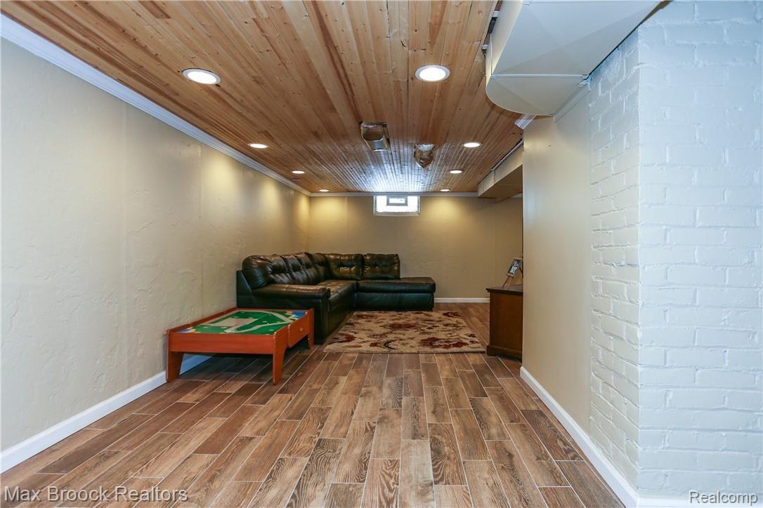 1271 Cambridge Road Berkley, MI 48072 - Photo 31 of 36 cambridge-45.jpg