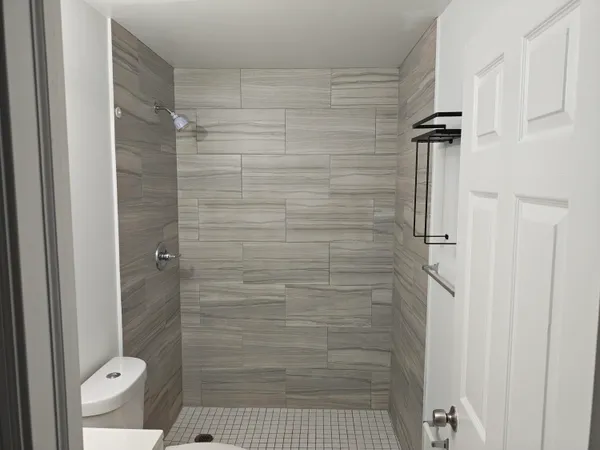 $2,000 | 2326 Taft Street, Hollywood, FL 33020
