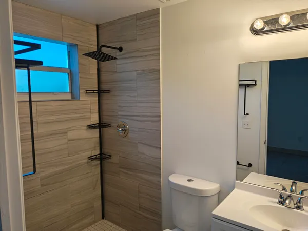 $2,000 | 2326 Taft Street, Hollywood, FL 33020