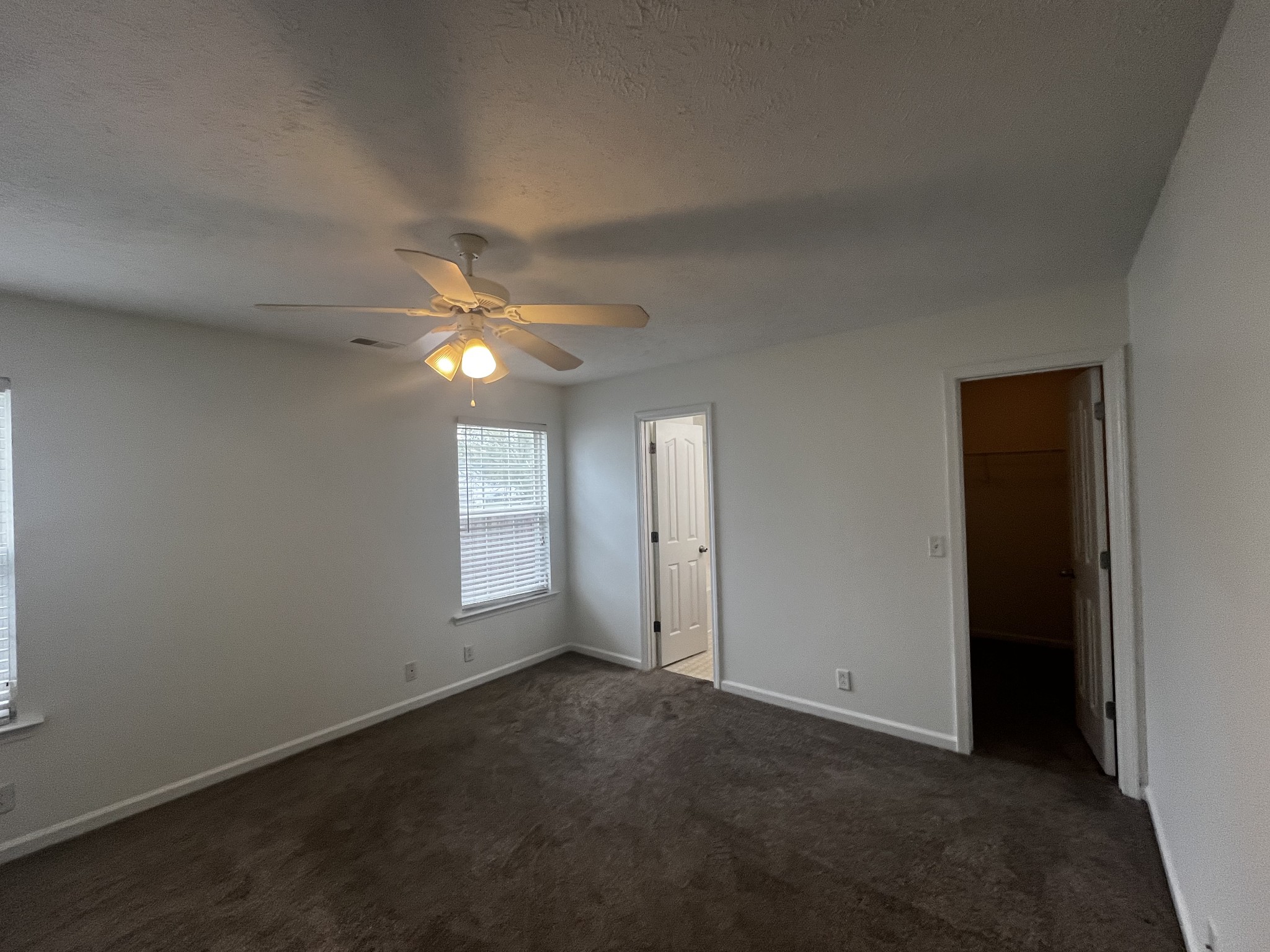 1175 Catawba Way Murfreesboro, TN 37130 - Photo 5 of 11 a view of a livingroom with a ceiling fan and window