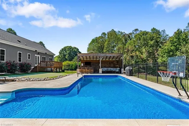 $550,000 | 6629 Alley Road, Summerfield, NC 27358