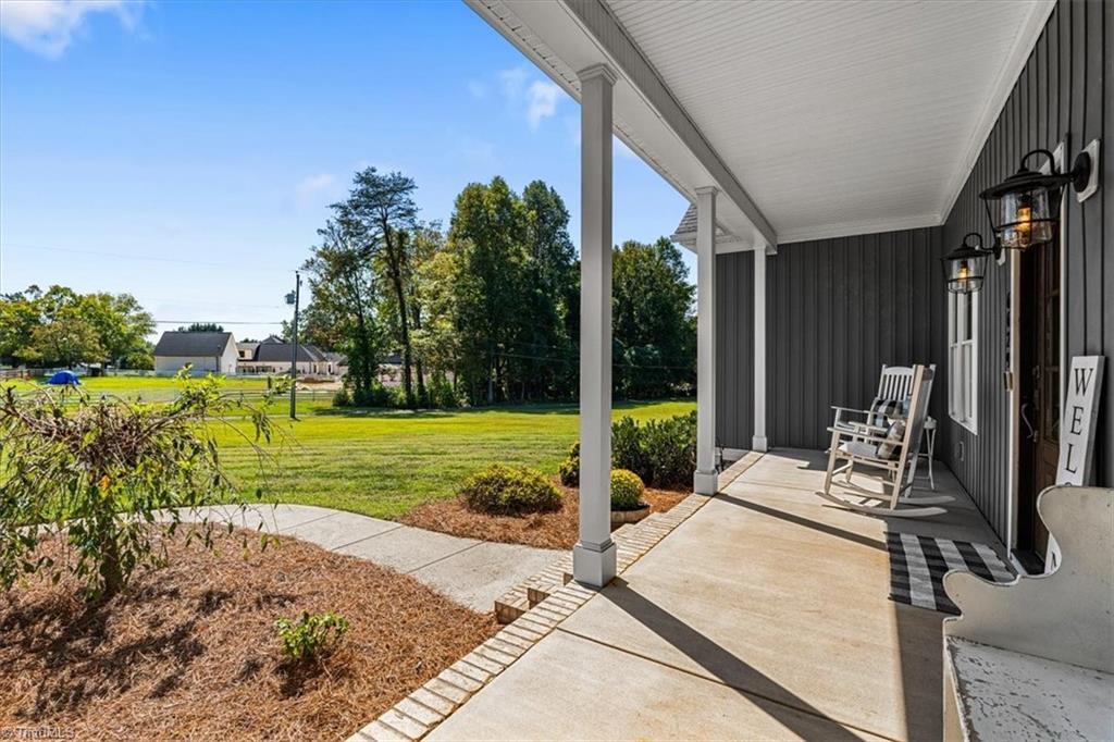 6629 Alley Road Summerfield, NC 27358 - Photo 4 of 48