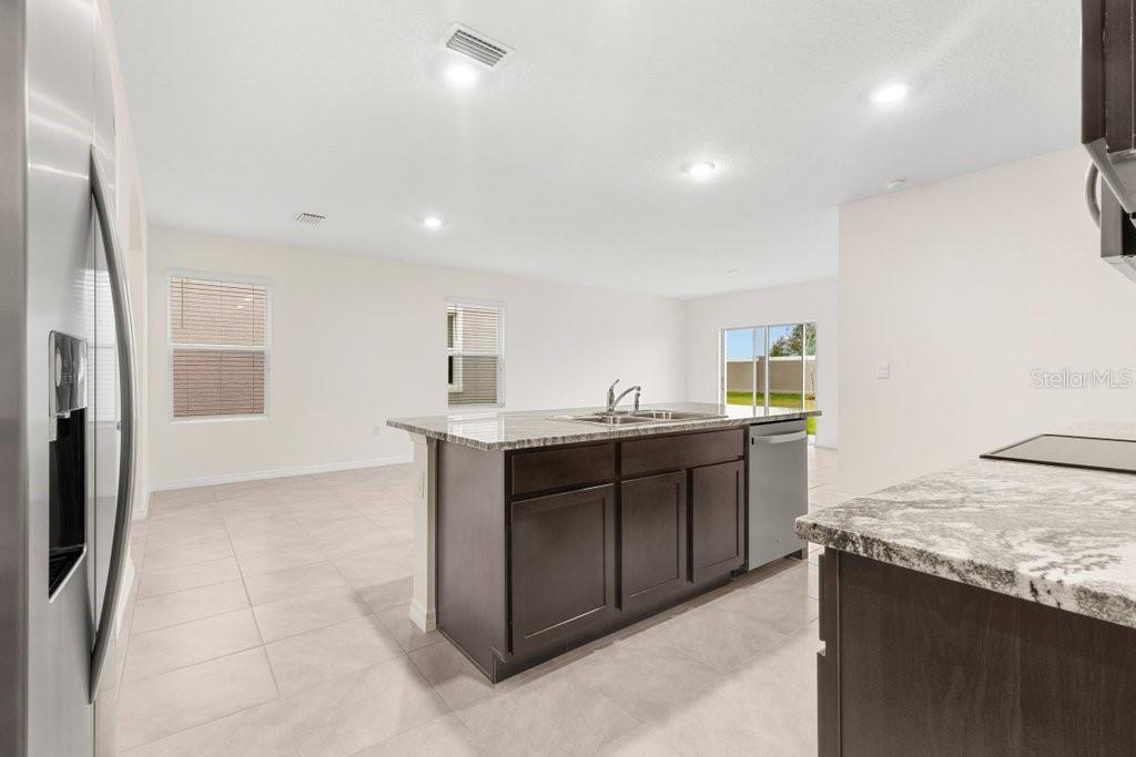 31470 Penny Surf Loop Wesley Chapel, FL 33545 - Photo 8 of 28