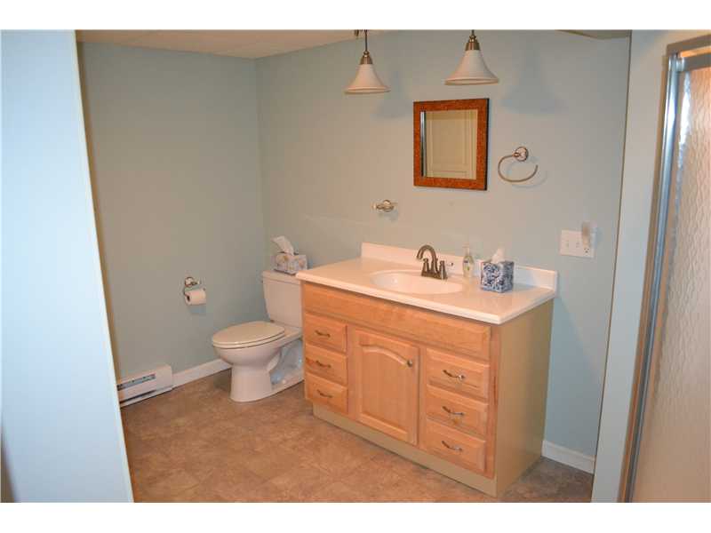 110 Millstone Road South Kingstown, RI 02879 - Photo 10 of 12 Bathroom.