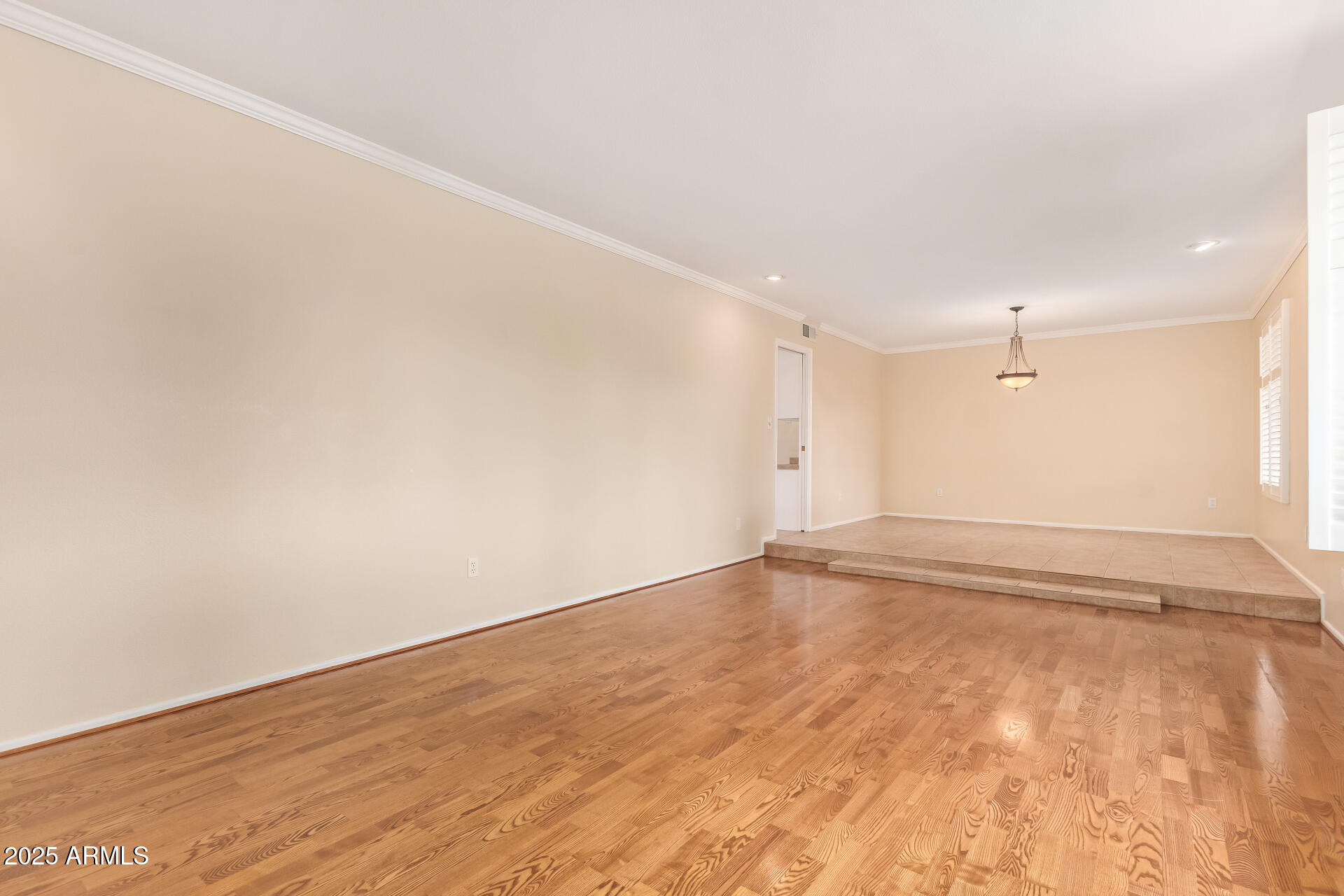 2234 East Lawrence Road Phoenix, AZ 85016 - Photo 9 of 71 a view of an empty room