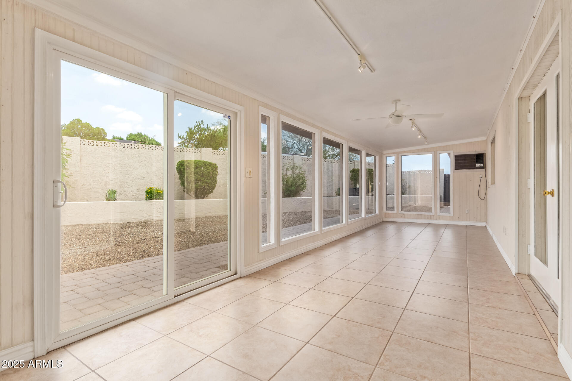 2234 East Lawrence Road Phoenix, AZ 85016 - Photo 39 of 71 30 - Lawrence Sunroom