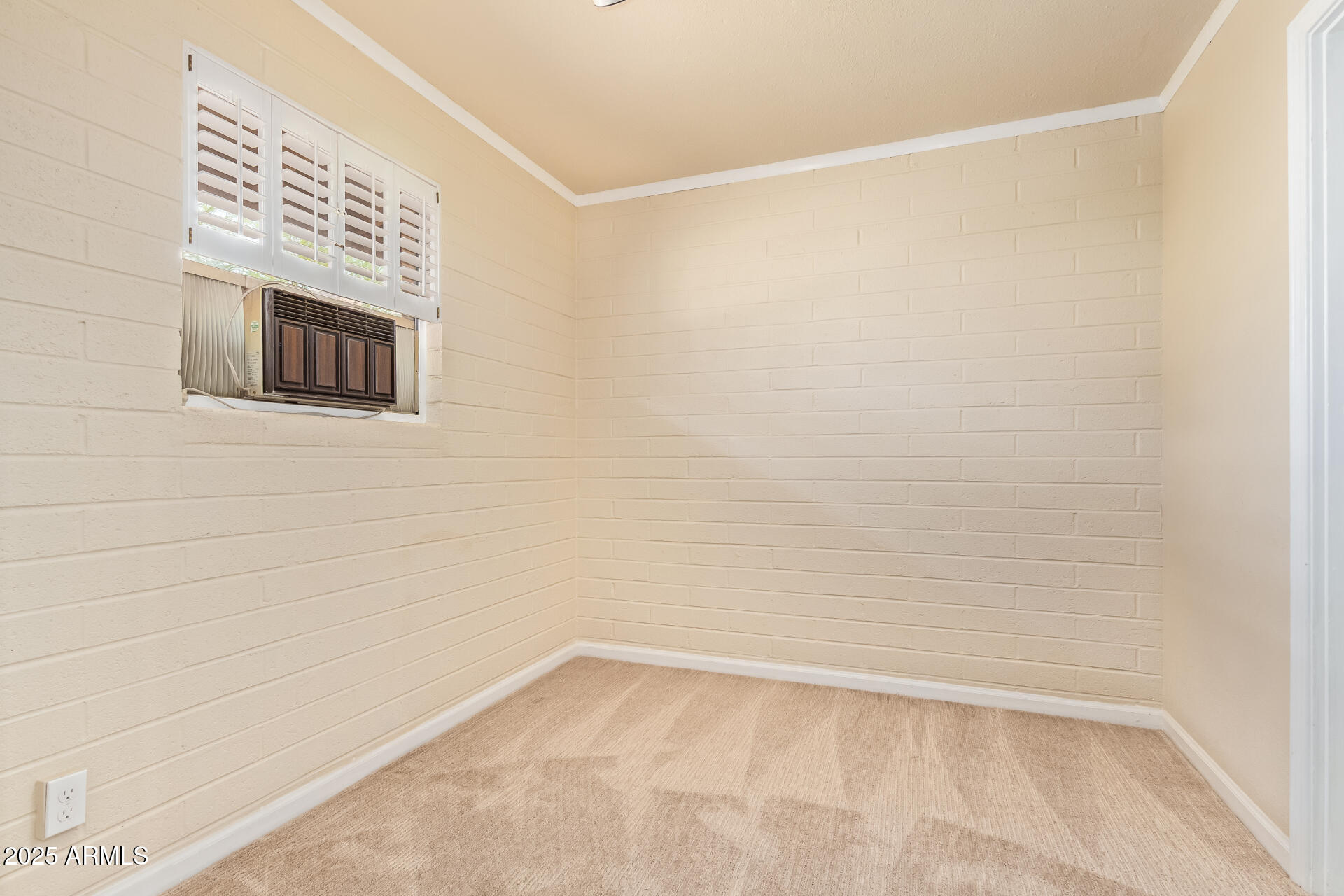 2234 East Lawrence Road Phoenix, AZ 85016 - Photo 41 of 71 a view of an empty room