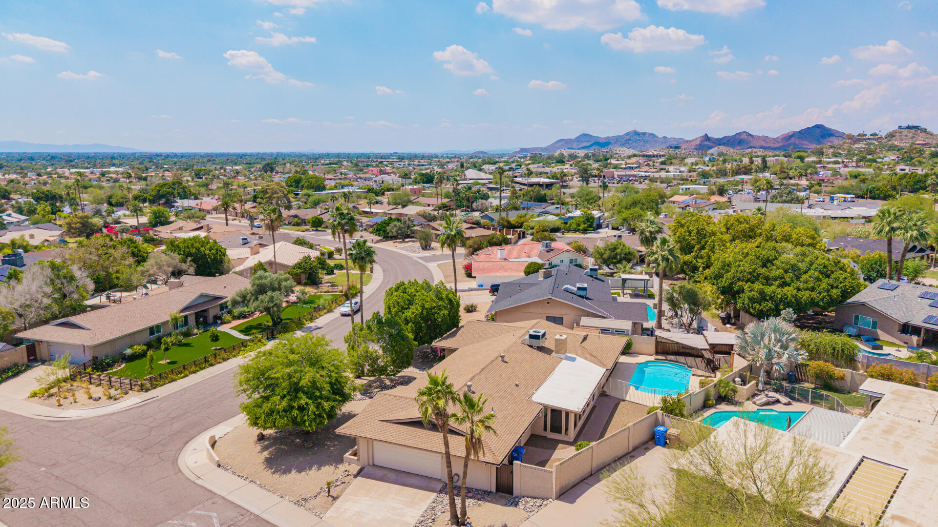 2234 East Lawrence Road Phoenix, AZ 85016 - Photo 61 of 71 an aerial view of multiple house