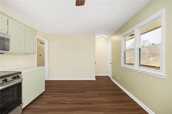 $255,000 | 220 Kennedy Drive, Gower, MO 64454