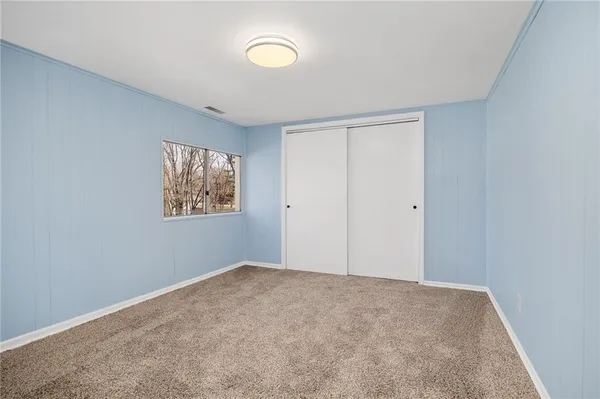 $255,000 | 220 Kennedy Drive, Gower, MO 64454