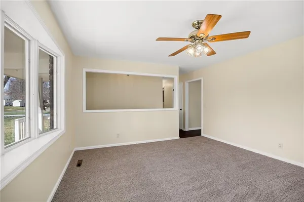 $255,000 | 220 Kennedy Drive, Gower, MO 64454