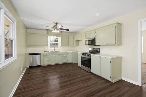 $255,000 | 220 Kennedy Drive, Gower, MO 64454