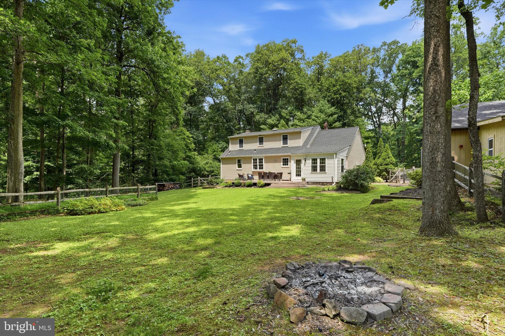 1125 Payne Road Green Lane, PA 18054 - Photo 6 of 47 Firepit backyard