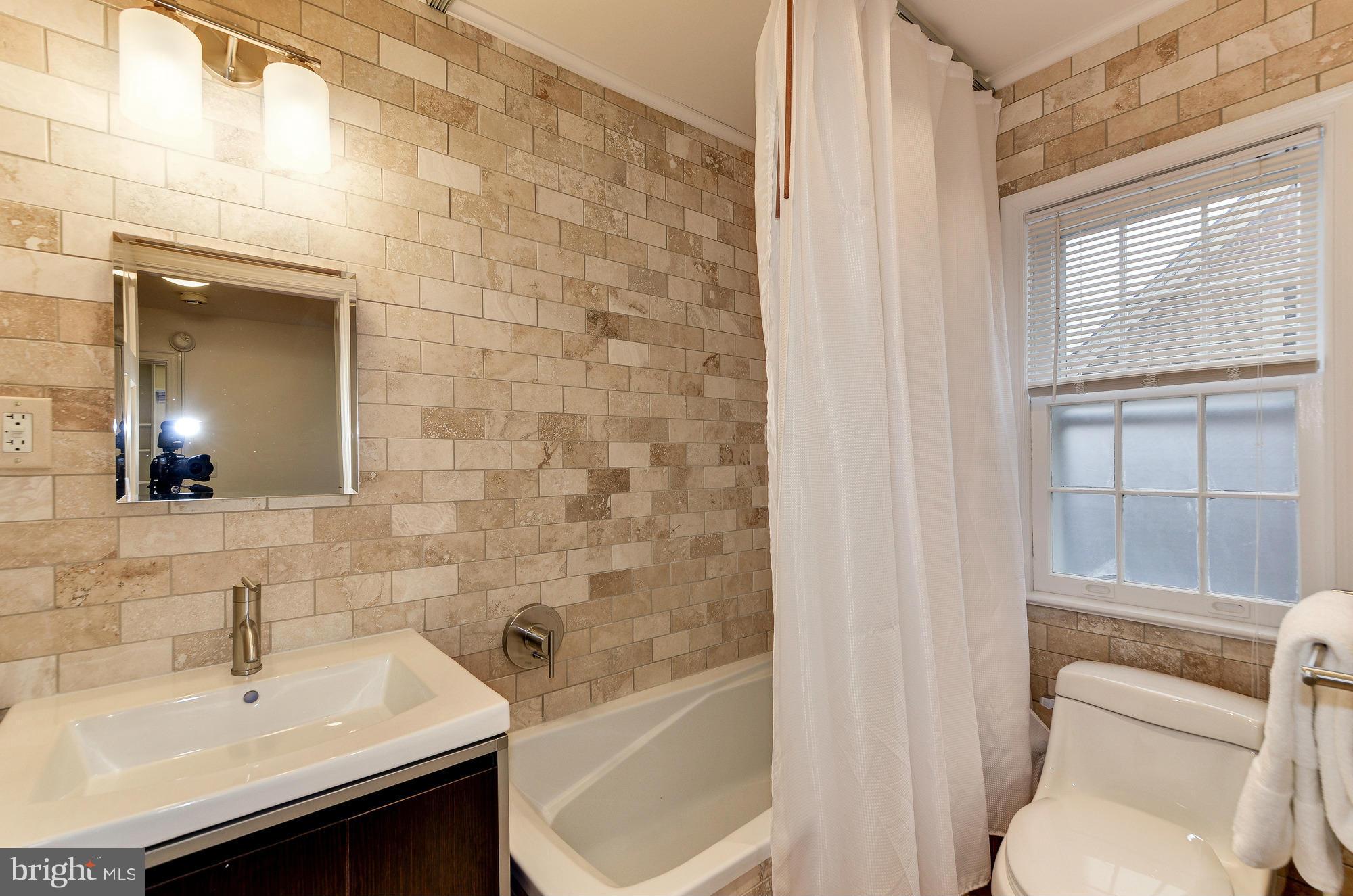 2830 Rittenhouse Street Northwest Washington, DC 20015 - Photo 19 of 30 Bath