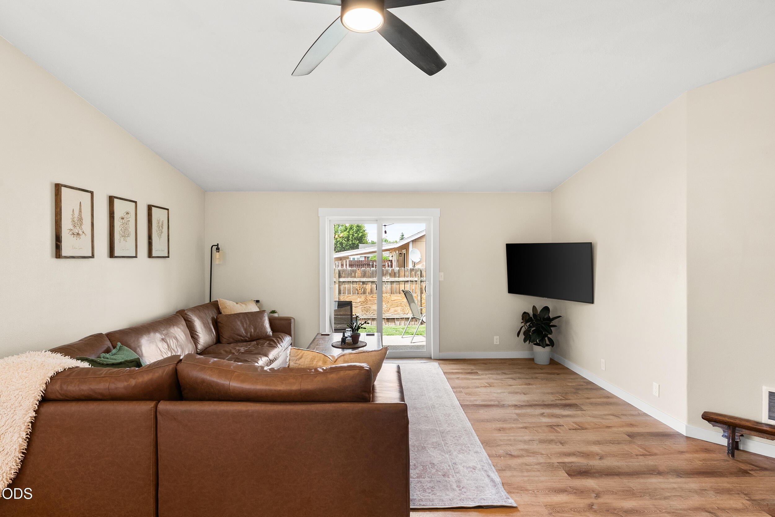 833 Northwest Maple Court Redmond, OR 97756 - Photo 19 of 44