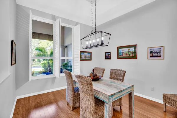 $649,999 | 502 34th Avenue, Vero Beach, FL 32968
