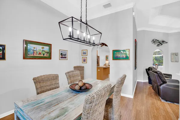 $649,999 | 502 34th Avenue, Vero Beach, FL 32968