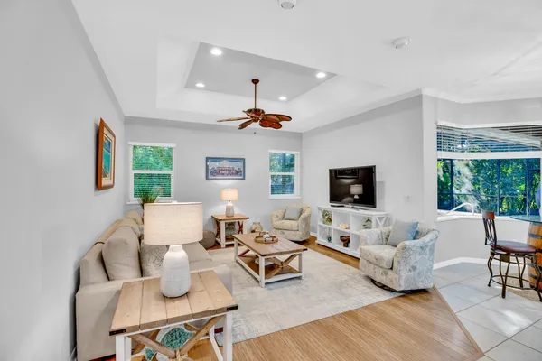 $649,999 | 502 34th Avenue, Vero Beach, FL 32968