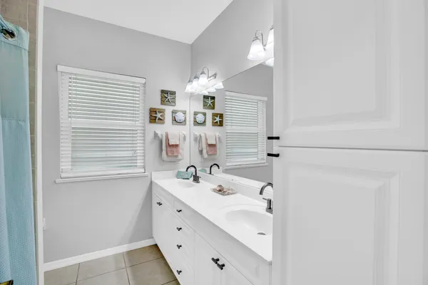 $649,999 | 502 34th Avenue, Vero Beach, FL 32968