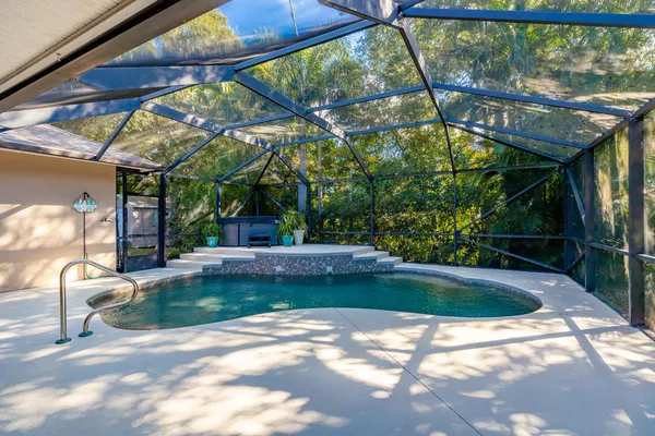 $649,999 | 502 34th Avenue, Vero Beach, FL 32968