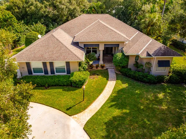 $649,999 | 502 34th Avenue, Vero Beach, FL 32968