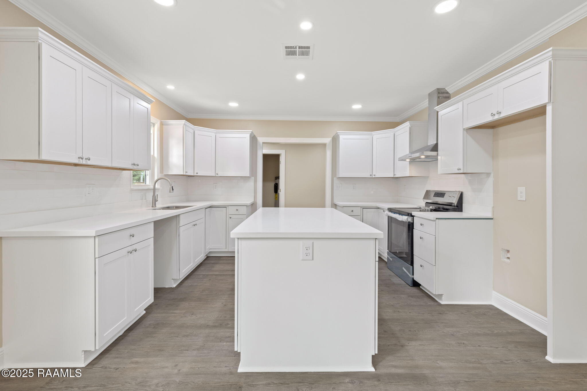 610 Decker Street Jennings, LA 70546 - Photo 3 of 13 8-web-or-mls-BR1A3351