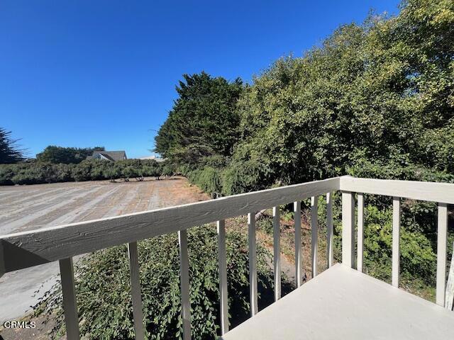 511 Cypress Street, Unit 4 Fort Bragg, CA 95437 - Photo 21 of 38 a view of a balcony