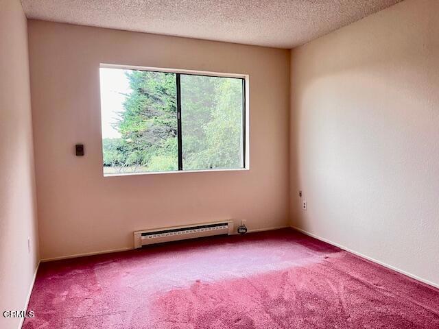 511 Cypress Street, Unit 4 Fort Bragg, CA 95437 - Photo 24 of 38 an empty room with a window